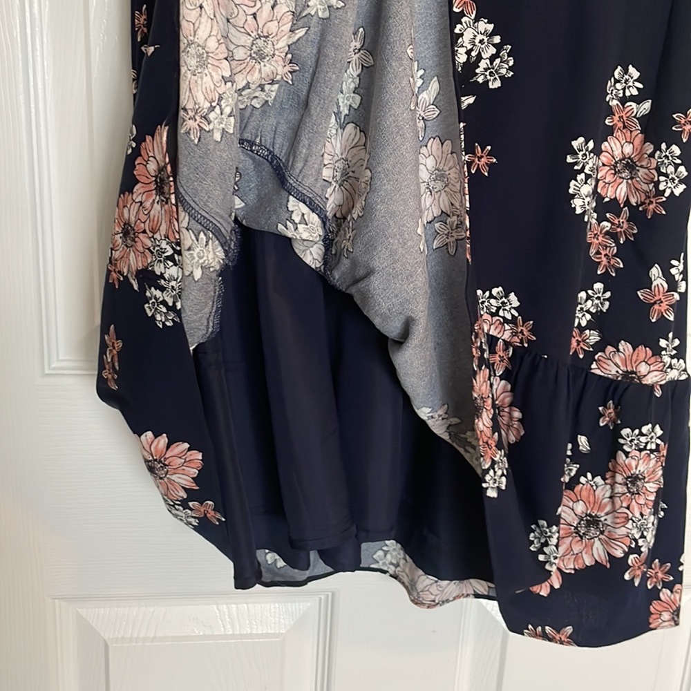 Cupcakes and Cashmere tie neck ruffle sleeve dress - Picture 9 of 13